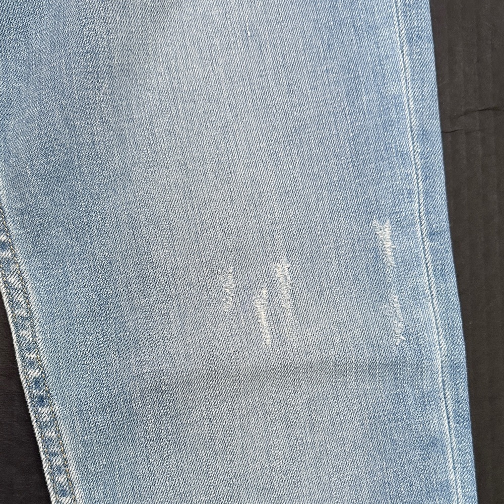 New Guess Men's Slim tapered Jeans in Light Blue Sz 32 - Picture 4 of 12